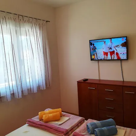 Apartmán Mit Ueberdachter Terrasse By Interhome