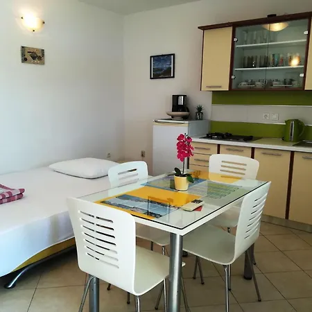 Apartmán Mit Ueberdachter Terrasse By Interhome Rogoznica (Sibenik-Knin)