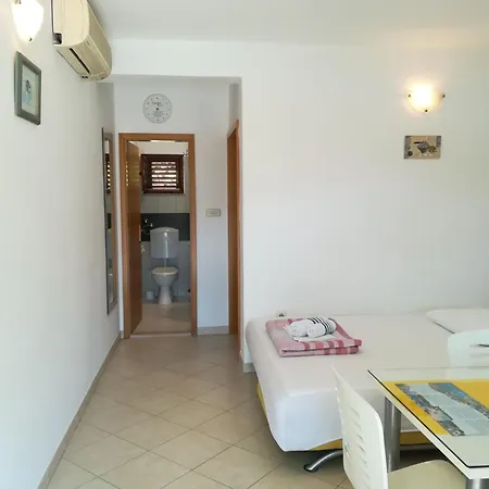 Apartmán Mit Ueberdachter Terrasse By Interhome