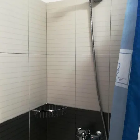 Mit Ueberdachter Terrasse By Interhome Apartmán