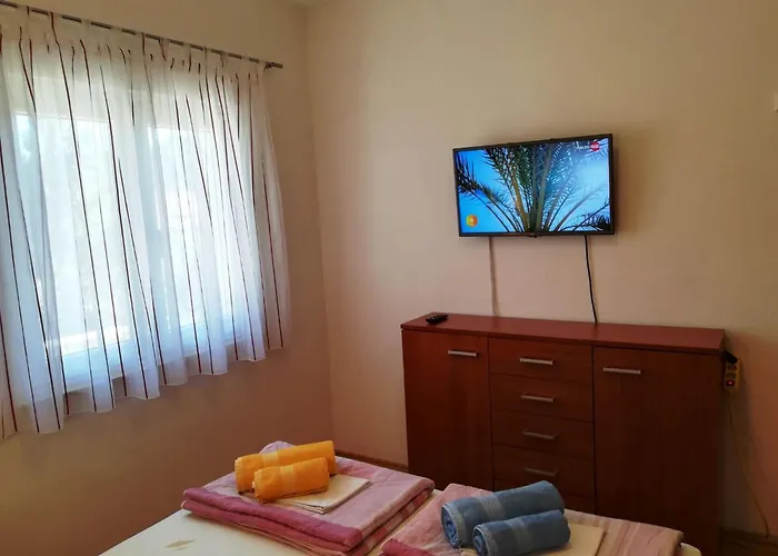 Διαμέρισμα Mit Ueberdachter Terrasse By Interhome