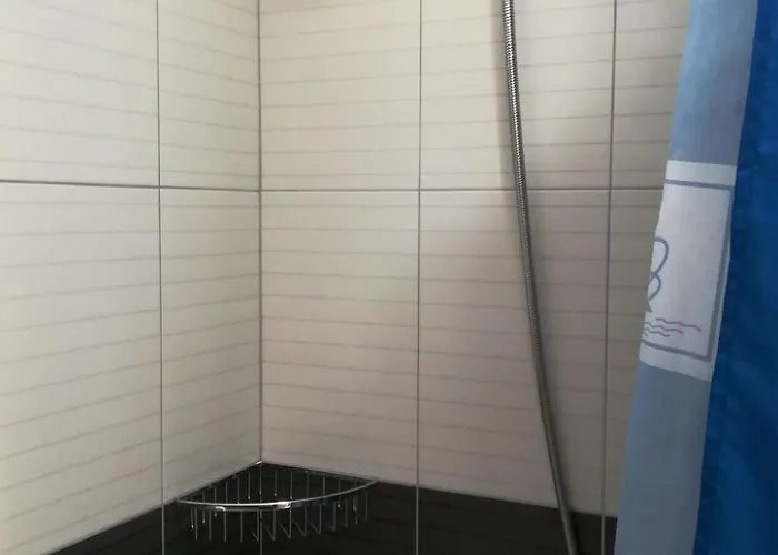 Mit Ueberdachter Terrasse By Interhome Lägenhet