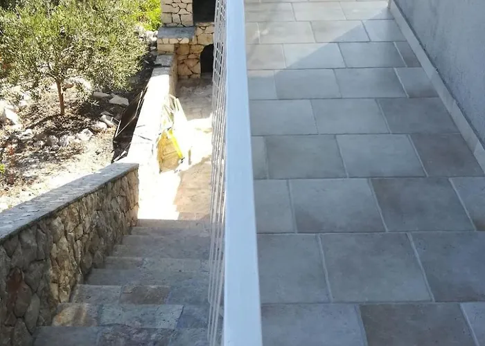 Mit Ueberdachter Terrasse By Interhome *