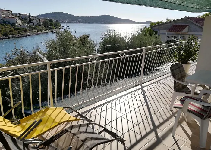Mit Ueberdachter Terrasse By Interhome Apartment Rogoznica (Sibenik-Knin)